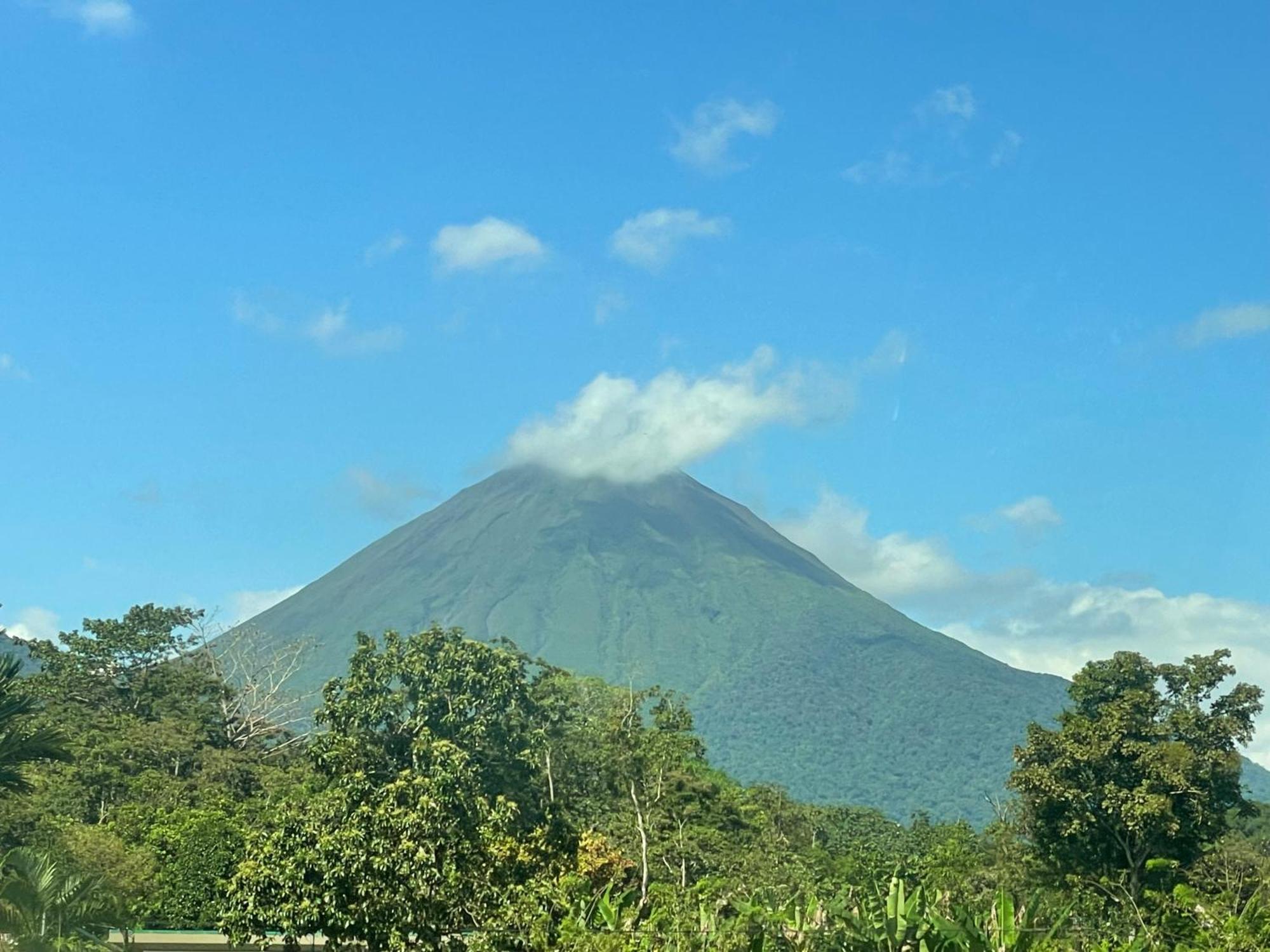 Hotel Tierra De Volcanes La Fortuna Kültér fotó