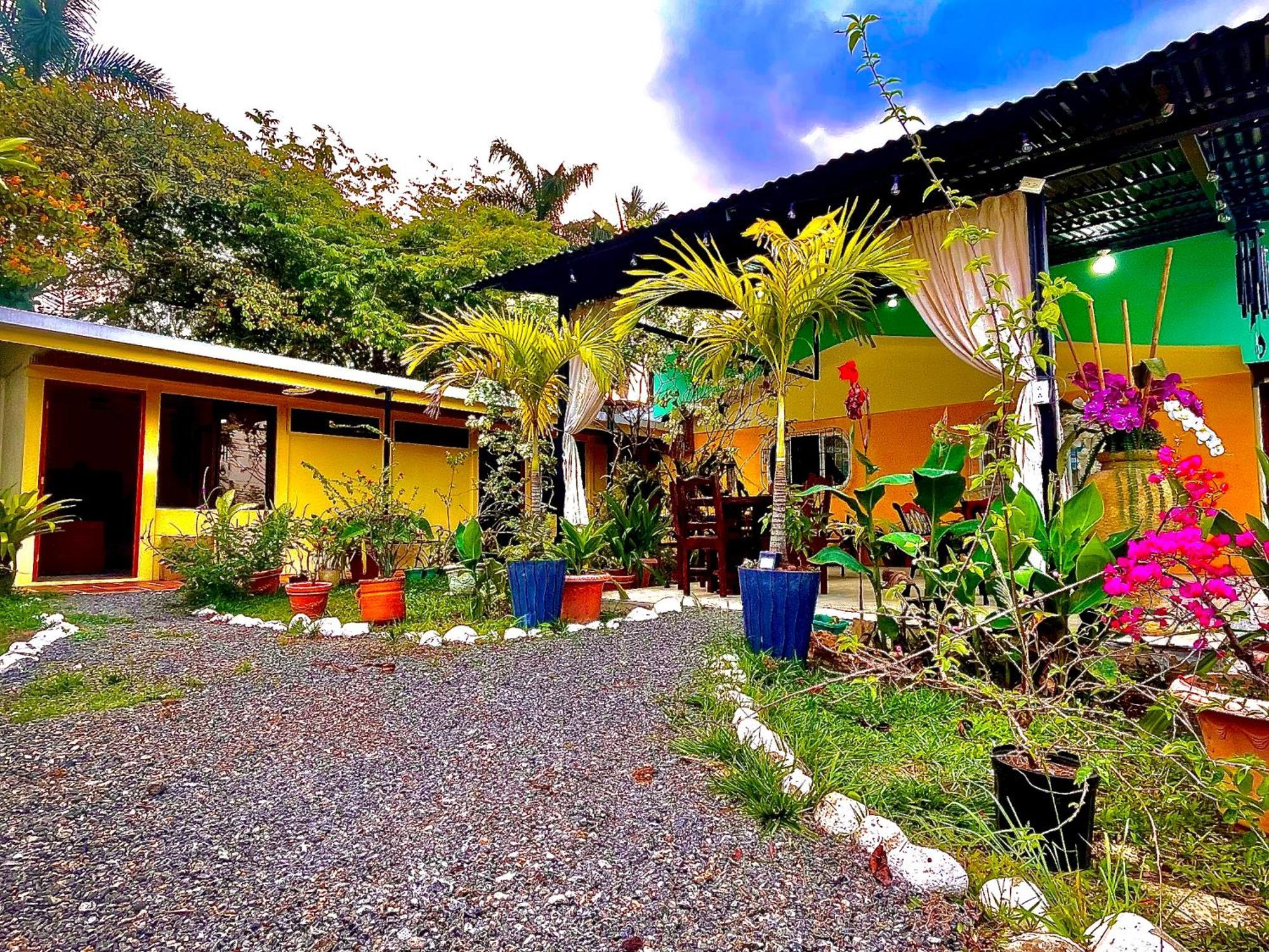 Hotel Tierra De Volcanes La Fortuna Kültér fotó